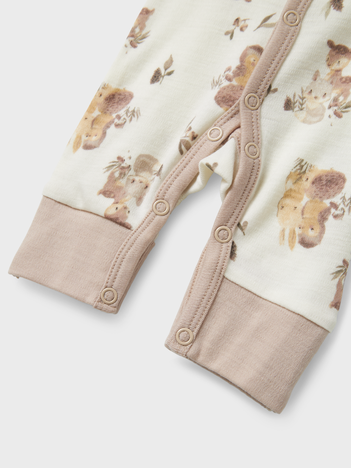 model_shot-front_full